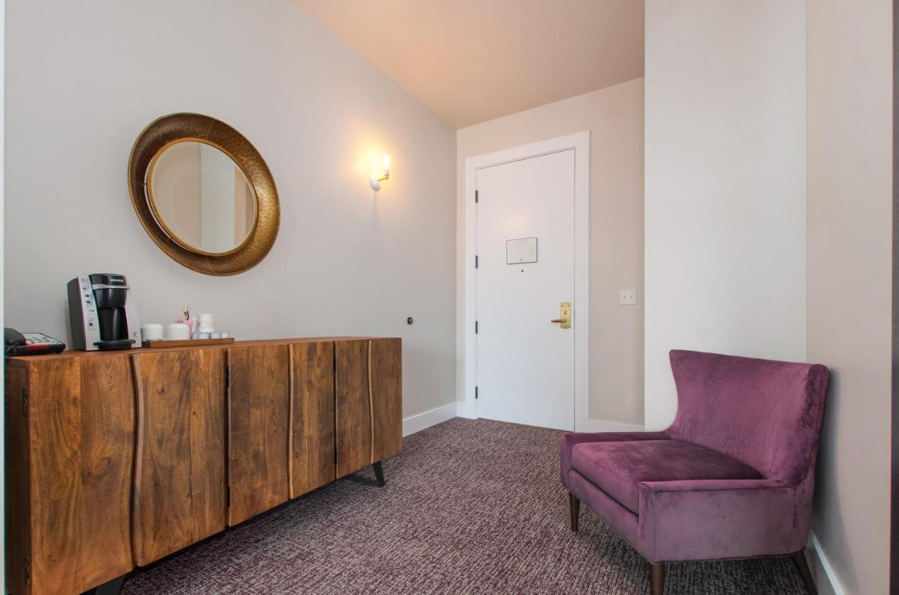 The Dundee - A Trace Hotel Екстер'єр фото