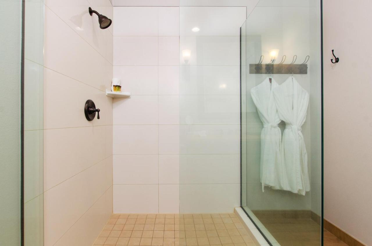The Dundee - A Trace Hotel Екстер'єр фото