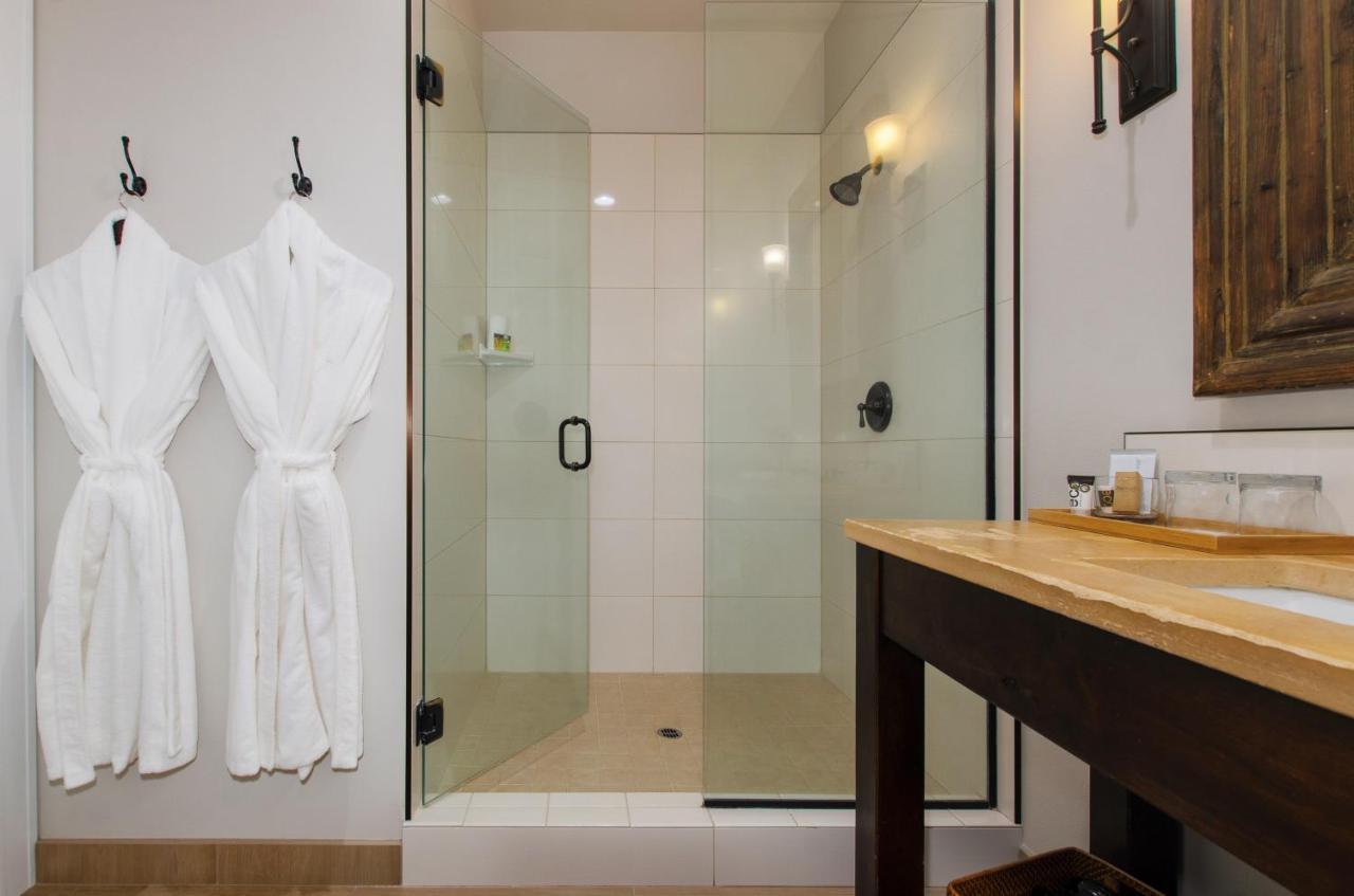 The Dundee - A Trace Hotel Екстер'єр фото